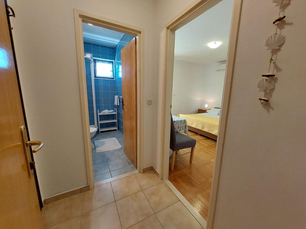 Apartmani Rahela Vodice Eksteriør bilde