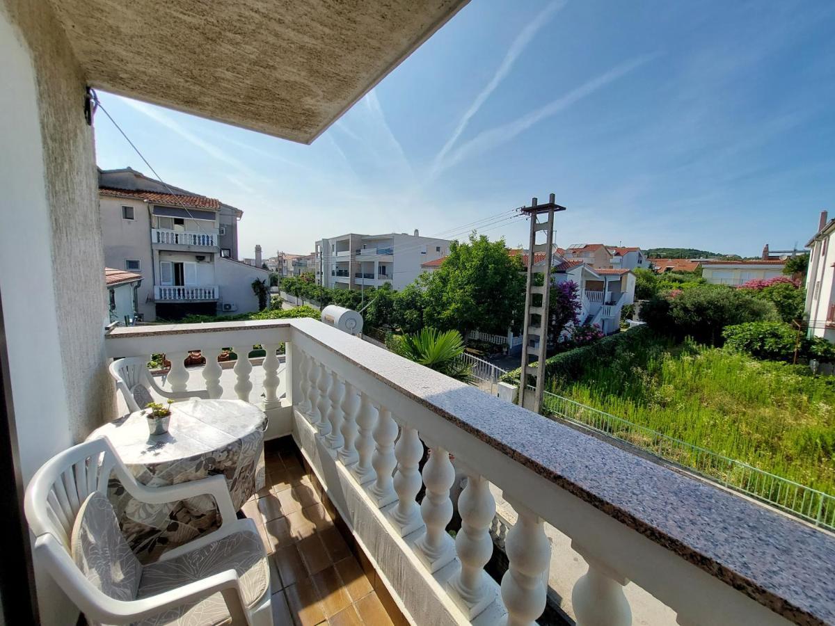 Apartmani Rahela Vodice Eksteriør bilde